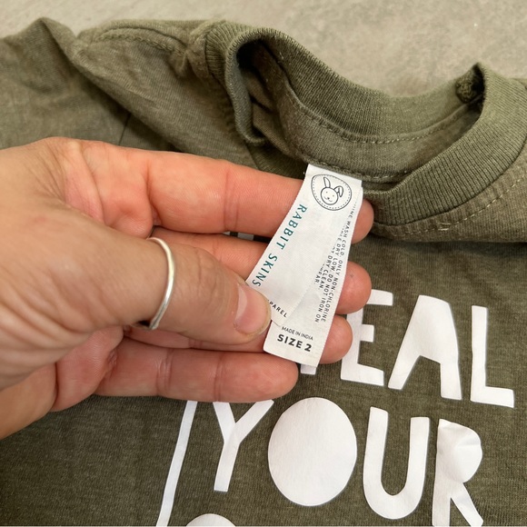 “Mr. Steal Your Snacks” Toddler T-Shirt. 2T Boys Olive green Rabbit Skins Tee - Picture 4 of 4